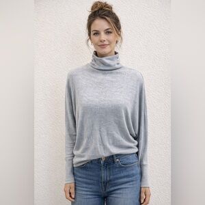 Aeropostale Light Gray Turtle Neck Sweater